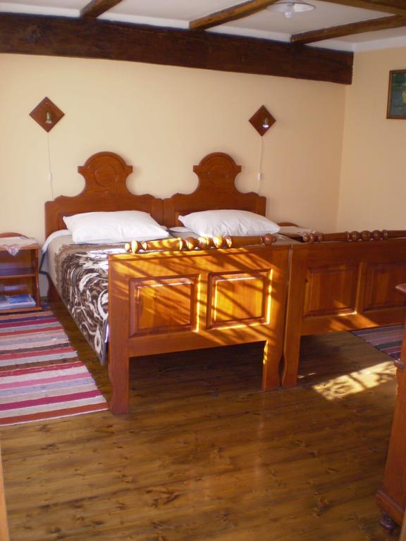 Apartments Iza Na Trem Cigoc ภายนอก รูปภาพ